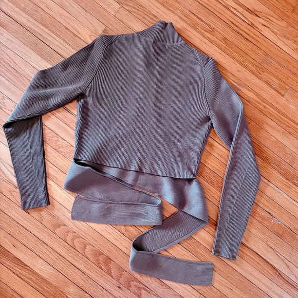 ✨NWOT✨ ATHLETA x Alicia Keys 'Keys' Sweater Sz M - Picture 4 of 7